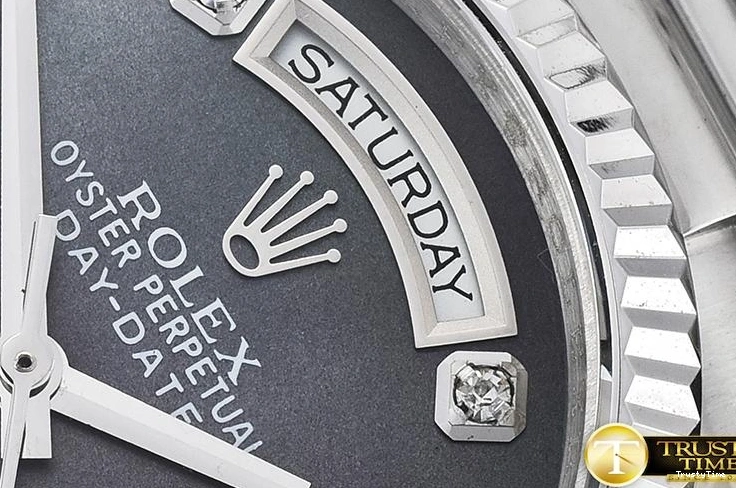 1118 RDD0214B – DayDate 36mm GoAnywhere 682